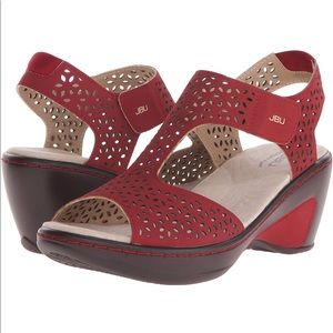 Jambu JBU Chloe Red Memory Foam Sandals 12M